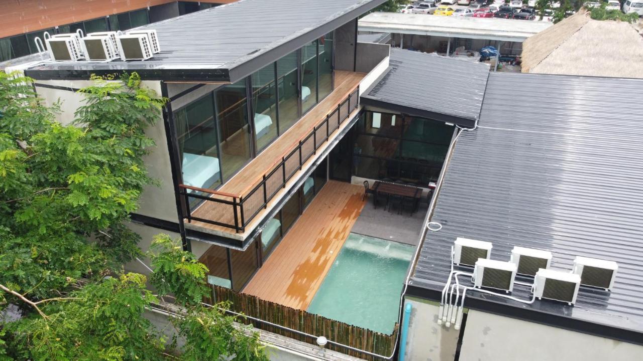 Villa Dojo Pool
