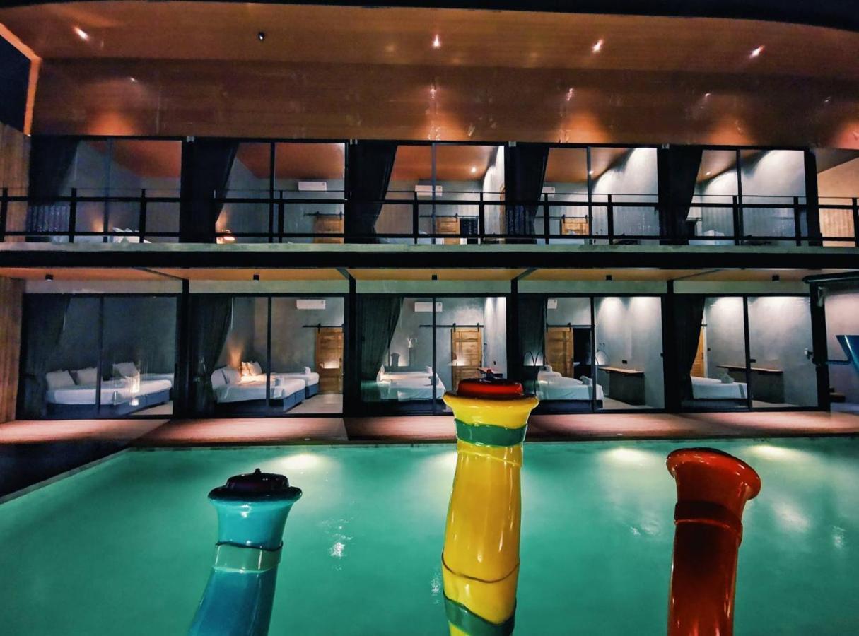 Villa Dojo Pool *