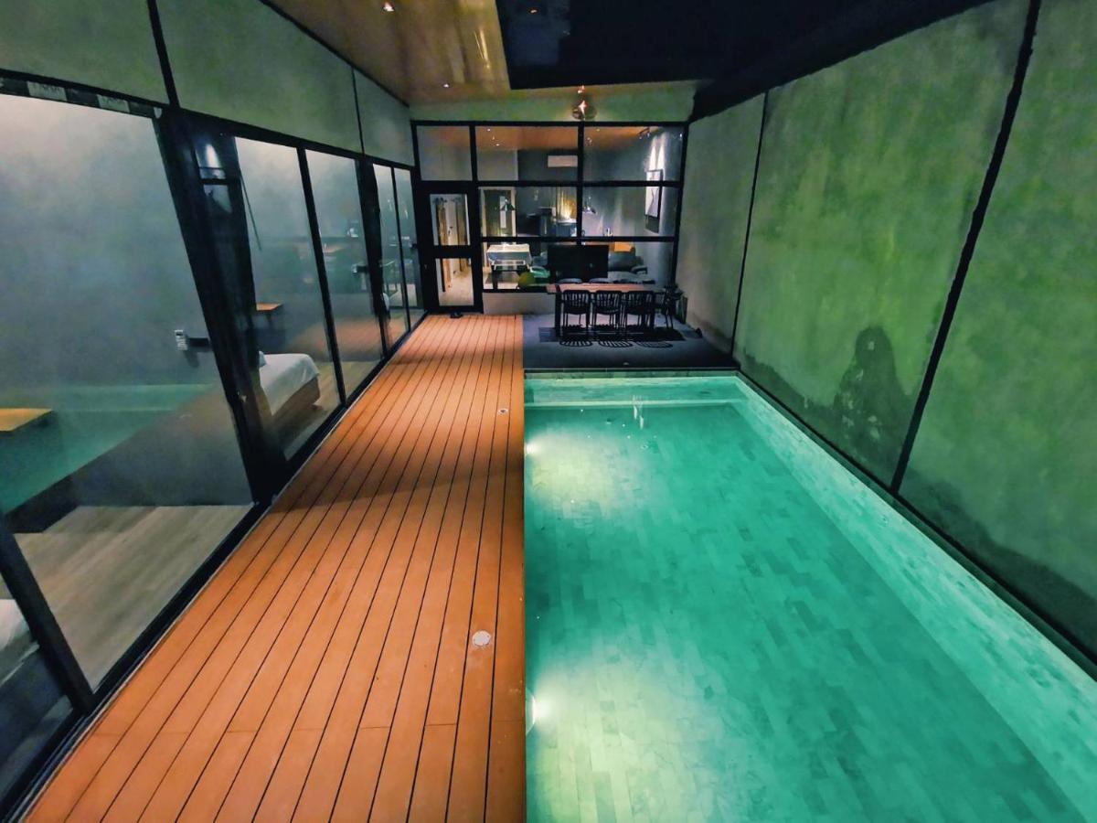 Villa Dojo Pool
